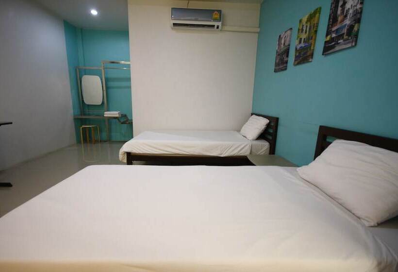 هتل The Resort Kabinburi