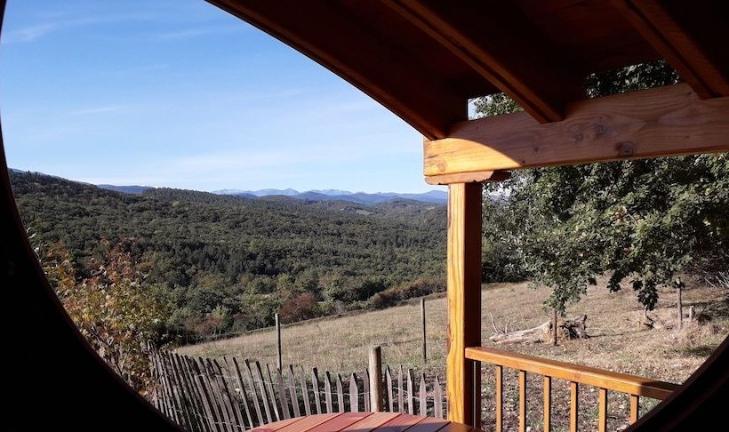 بنسيون Fount De Cousteno