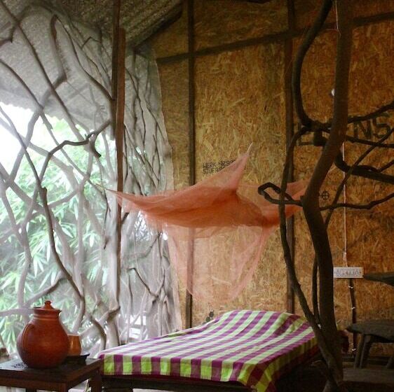 Saraya Art Cafe B&b