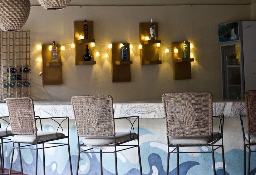 مبيت وإفطار Cliff Haven Beach Resort