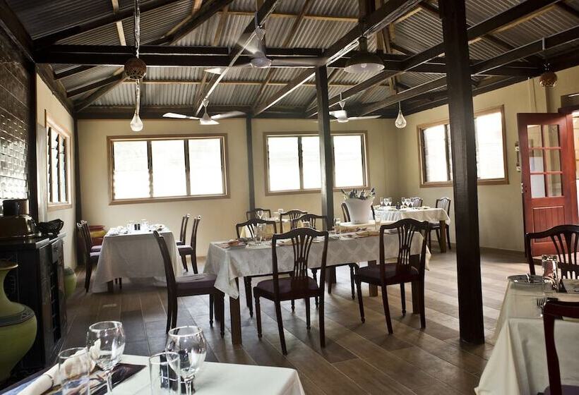 مبيت وإفطار Cliff Haven Beach Resort