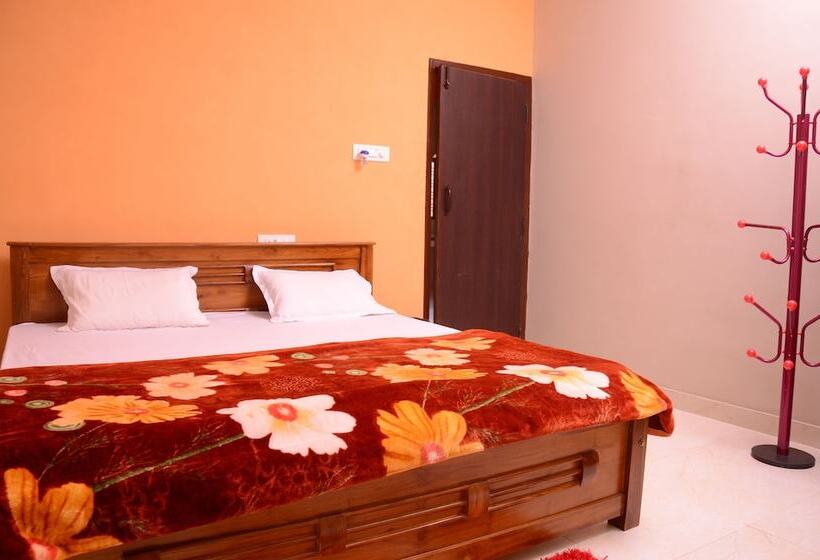 Bed and Breakfast Coorg Girinivas Deluxe Homestay Wi Fi