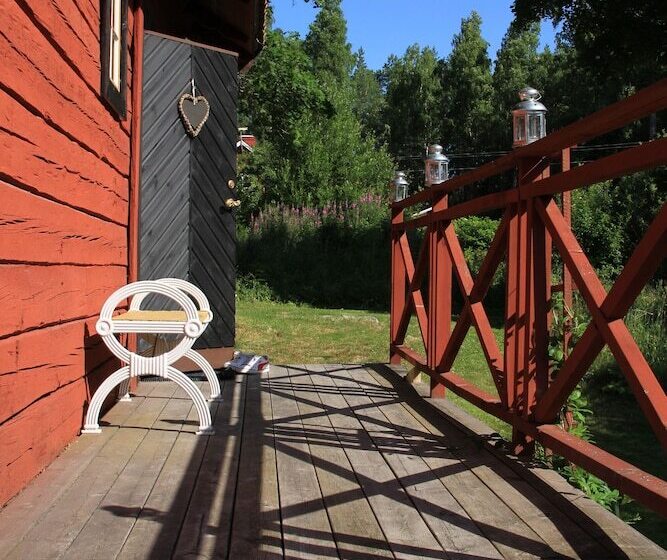 تختخواب و صبحانه Ulvsbomuren Vildmark & Lantliv