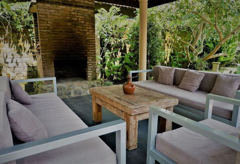 Bed and Breakfast Villa Kendi