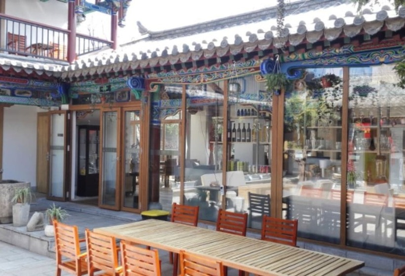 Chuxiong Courtyard China Theme Hostel