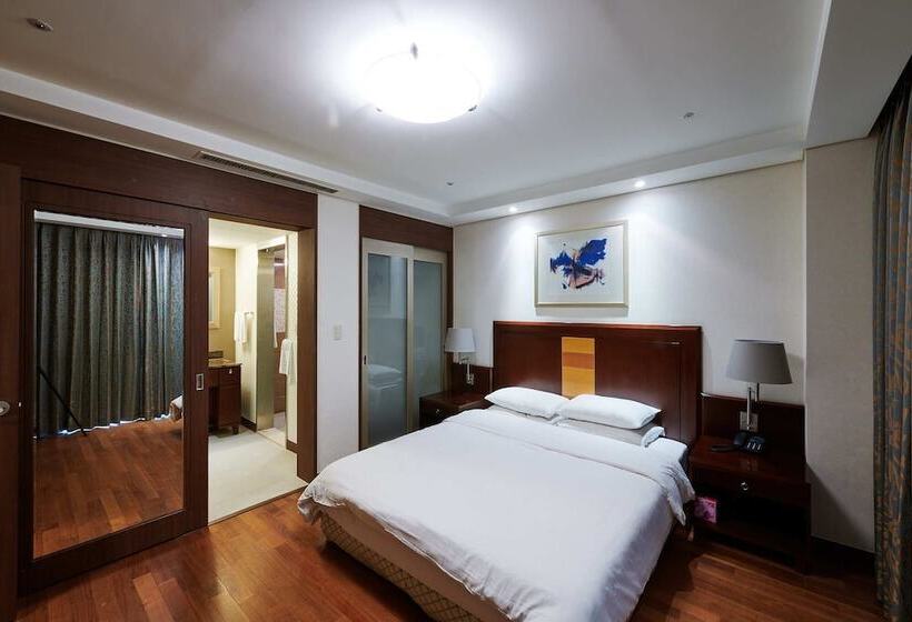Hotel Adonis