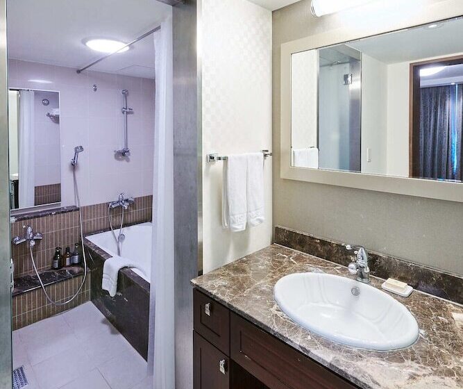 Hotel Adonis