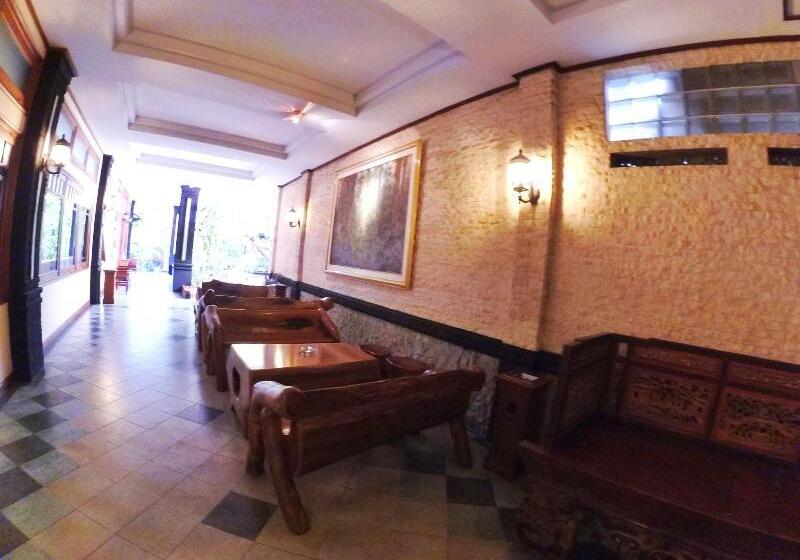 Hotell Sapta Nawa Resort 1 Gresik