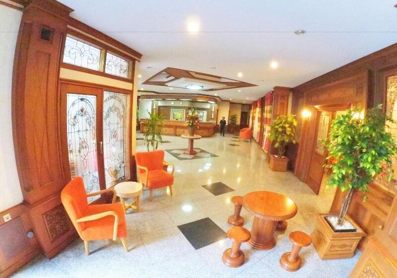 Hotell Sapta Nawa Resort 1 Gresik