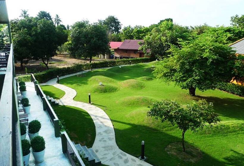 فندق Doembang Villa