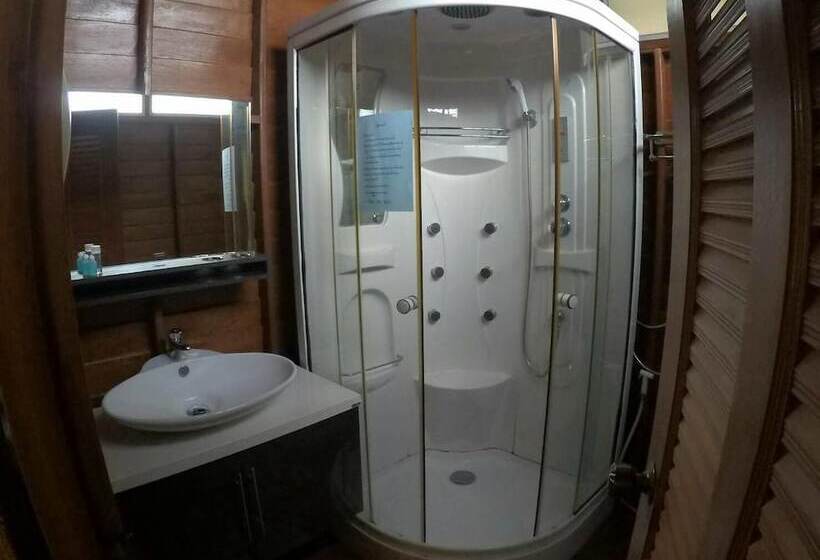 Otel Hugphaeng Garden