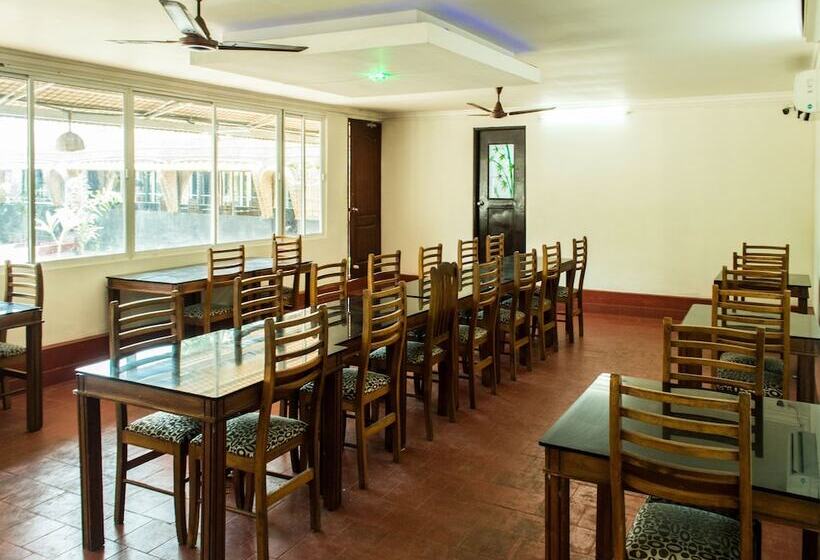 فندق Island Lake Resort By Oyo Rooms