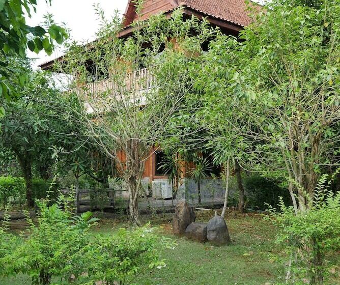 فندق Jittrasrom Resort