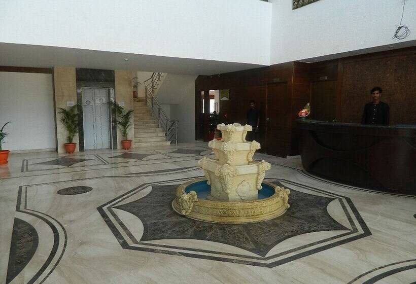 Отель Keshav Clarks Inn