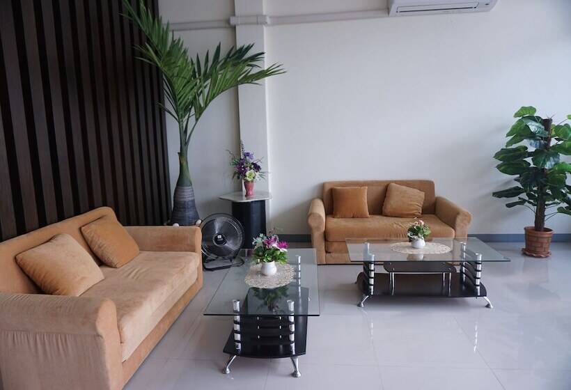 هتل Lew Residence