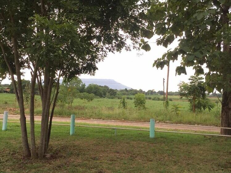 هتل Mourakot Resort
