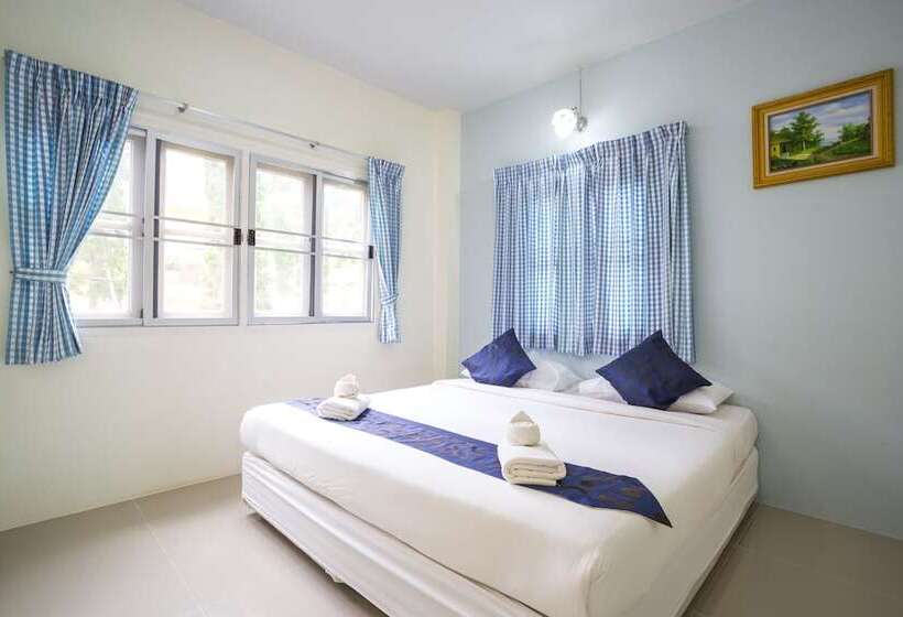 هتل Phukaew Resort & Adventure Park