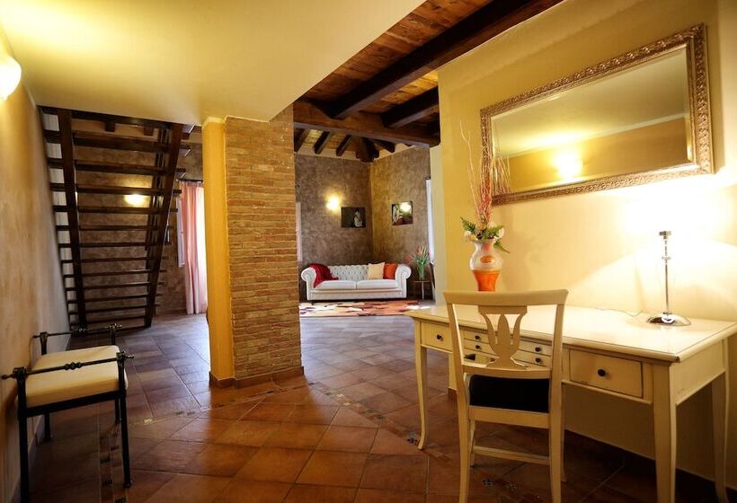 田舎風ホテル Agriturismo Creta Rossa