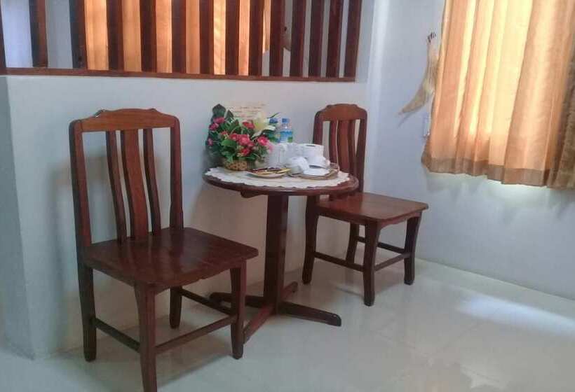 هتل Sawatdee Resort
