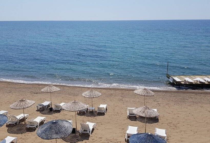 هتل Troas Beach
