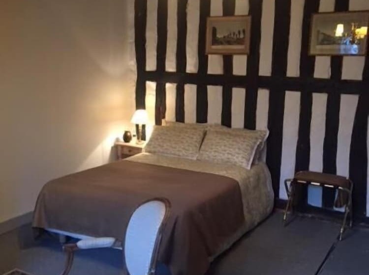 ペンション Auberge De Villechaume