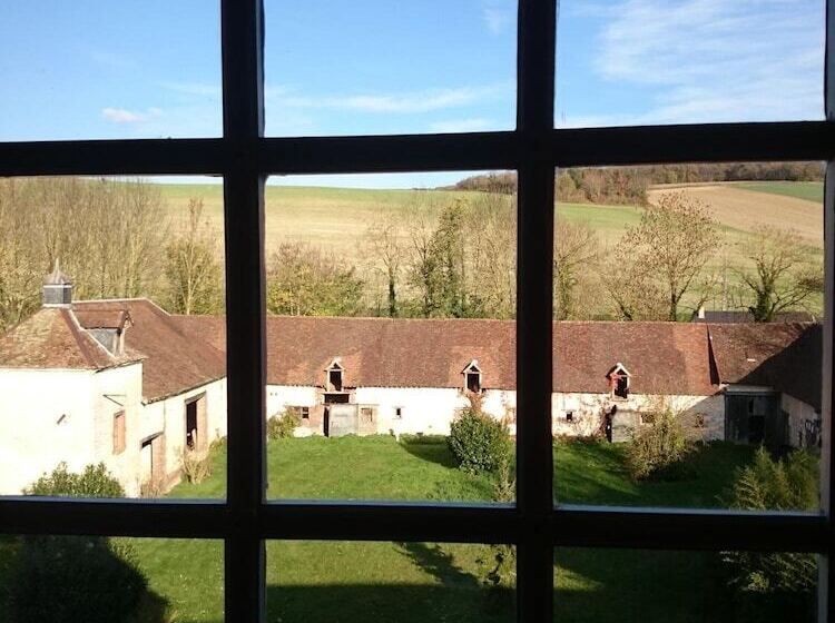 بنسيون Chateau Des Roises