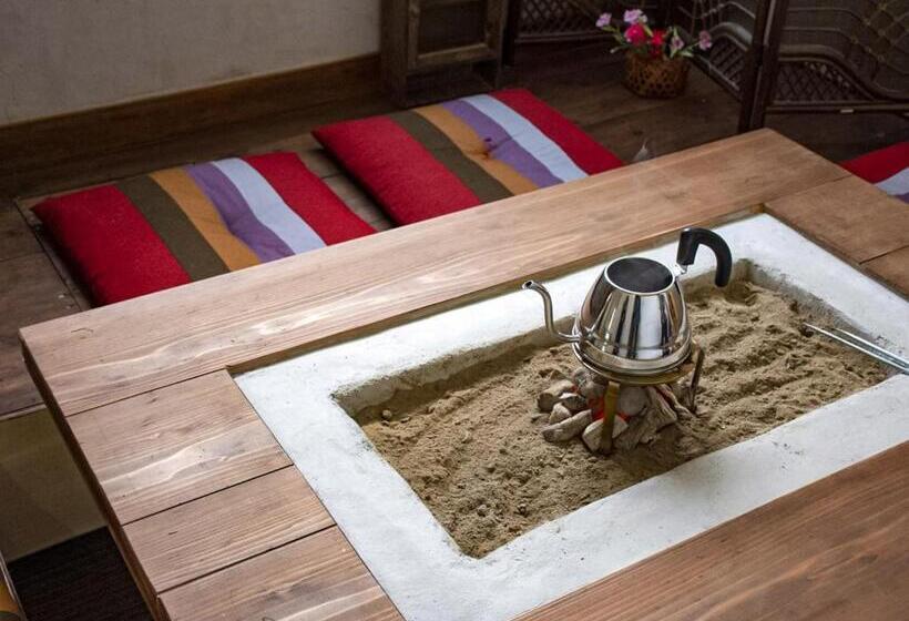 بنسيون Guest Cafe Kuchikumano