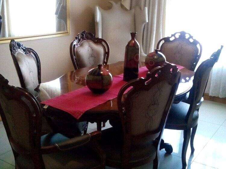 Пансион Lolos Bed & Breakfast