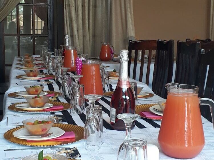 펜션 The Guest House Standerton