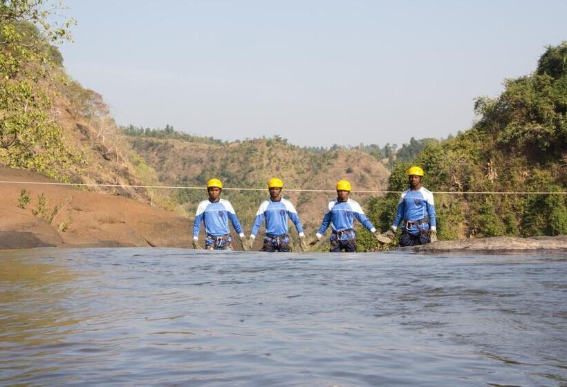 منتجع Nature Trails Dabhosa, Jawhar