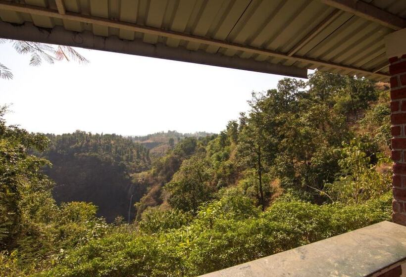 منتجع Nature Trails Dabhosa, Jawhar
