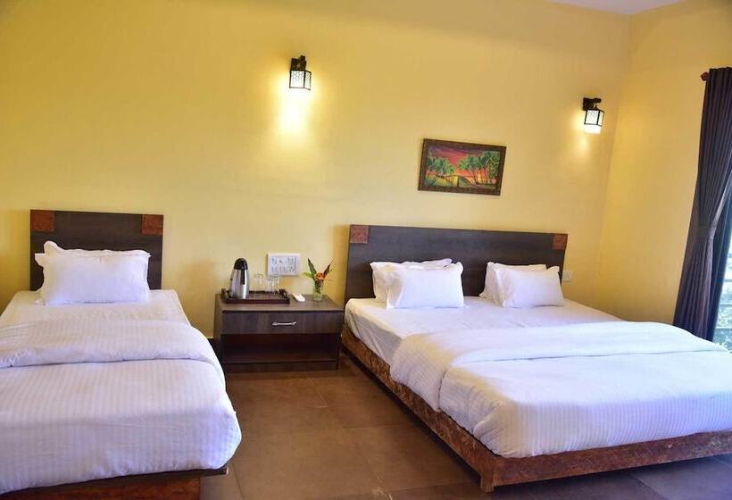 אתר נופש Nature Trails Kundalika, Kolad