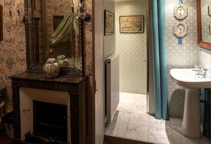 민박 Chateau De La Lande