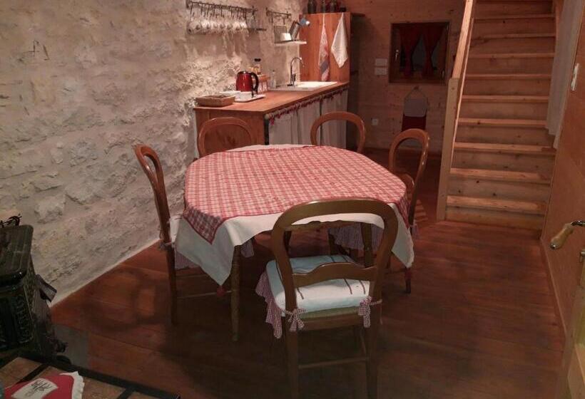 مبيت وإفطار Valreley, Chambres Et Table D Hôtes Eco Friendly Avec Bain Nordique Au Sud Du Massif Du Jura