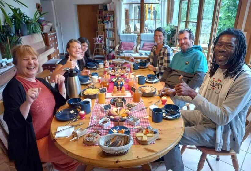 مبيت وإفطار Valreley, Chambres Et Table D Hôtes Eco Friendly Avec Bain Nordique Au Sud Du Massif Du Jura
