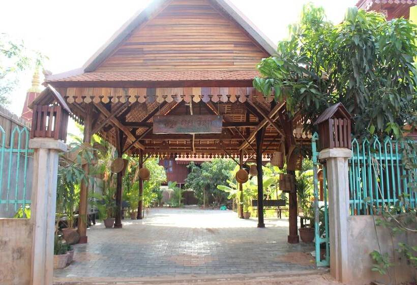 בית מלון כפרי Angkor Rest Villa