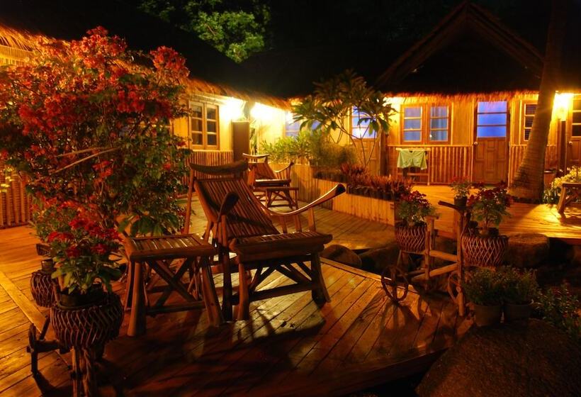 فندق Mantakiri Island Resort Private Island