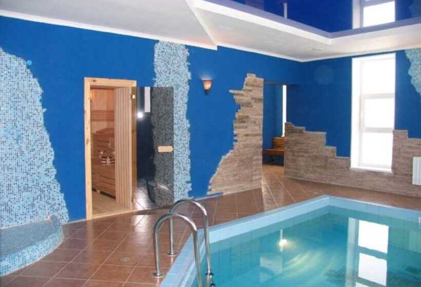 هتل Monetniy Guest House