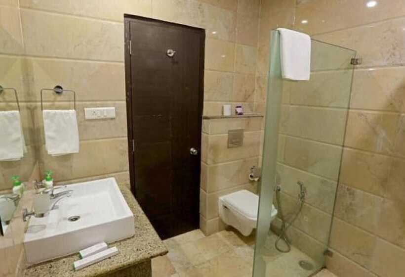 בית מלון כפרי Namami Ganges Resort