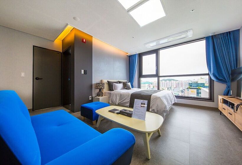 Hotel Shine