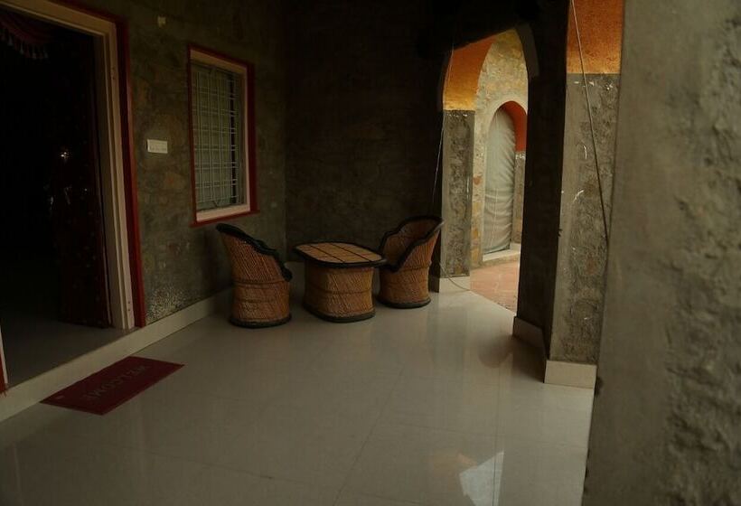 فندق Van Chhavi Resort