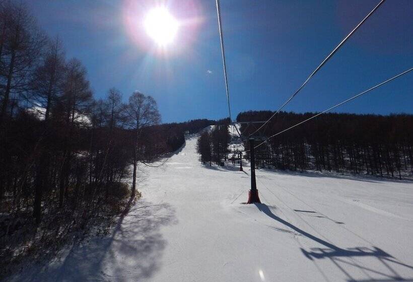 بنسيون Resort Garni Coru