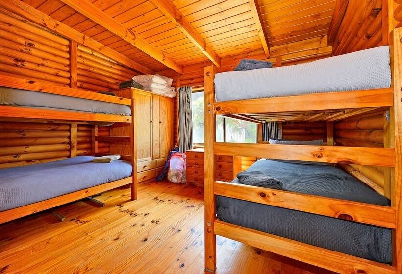 Cloudy Bay Cabin