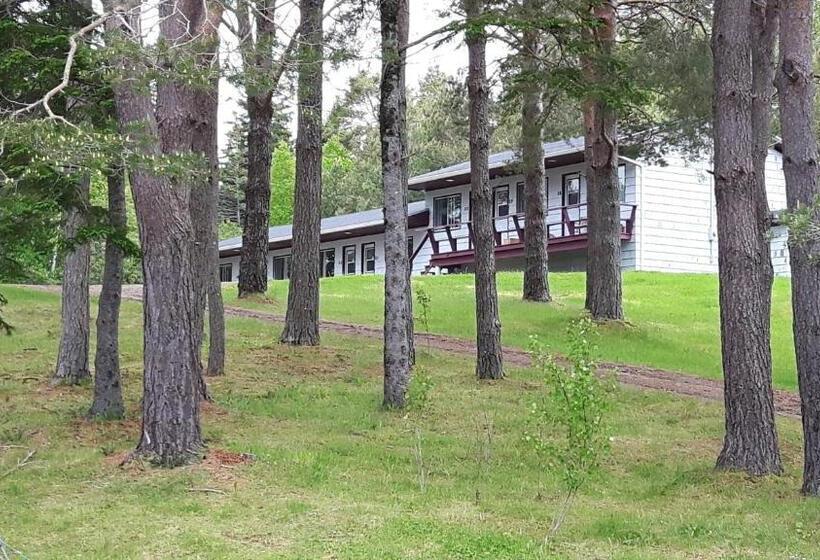 Fair Isle Motel