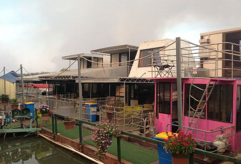 ホテル Corroboree Houseboats