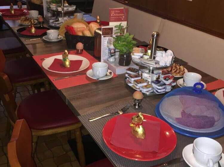 ホテル Zur Dorfschänke