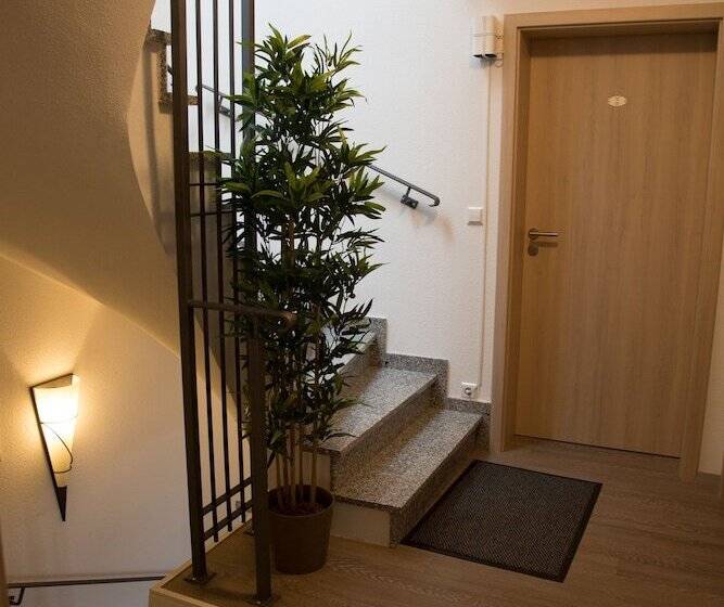 ホテル Zur Dorfschänke