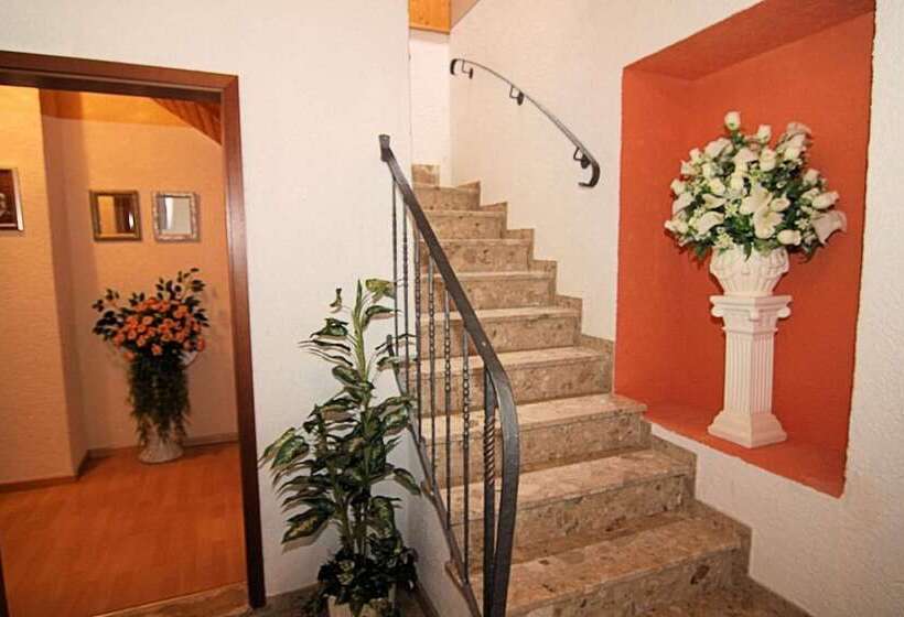 ホテル Zur Dorfschänke