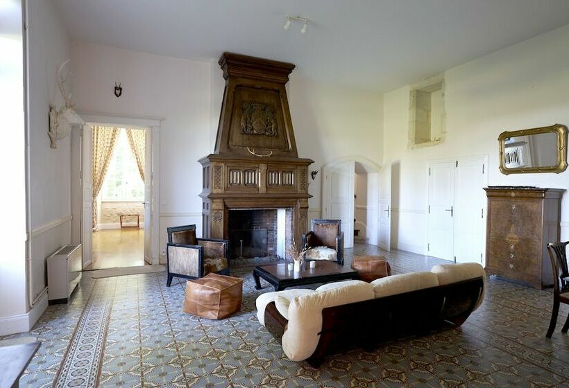 펜션 Chateau De Mazelieres