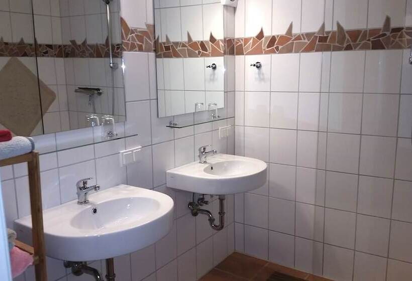 פנסיון Haus Tonart